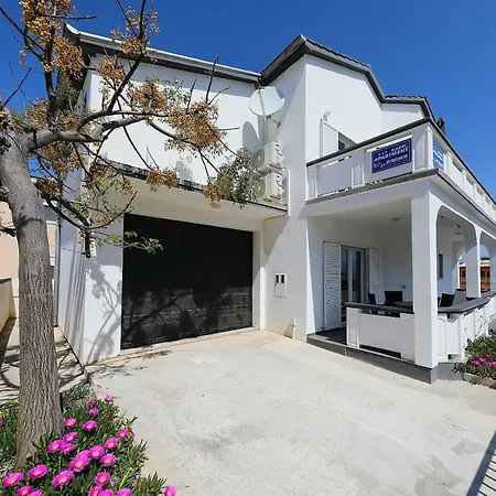 Josip Appartement Vir